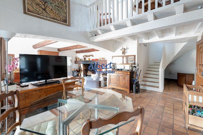 Image No.6-4 Bed House for sale