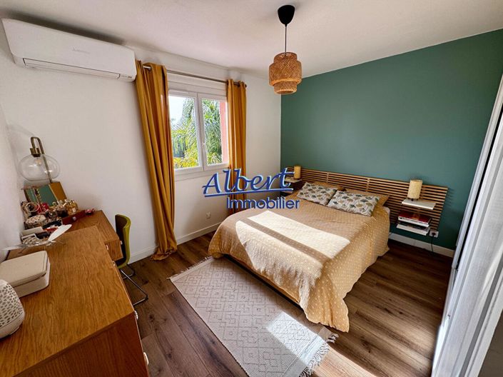 Image No.10-3 Bed House for sale