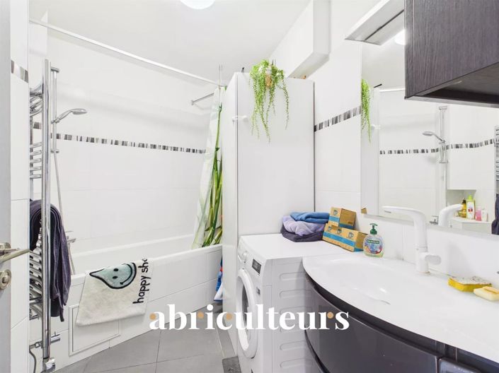 Image No.12-3 Bed Apartment for sale