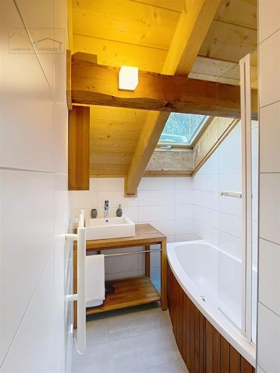 Image No.13-8 Bed House for sale