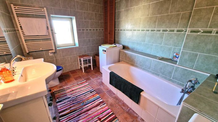 Image No.8-3 Bed House for sale