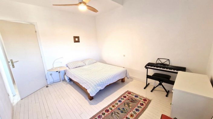 Image No.9-3 Bed House for sale