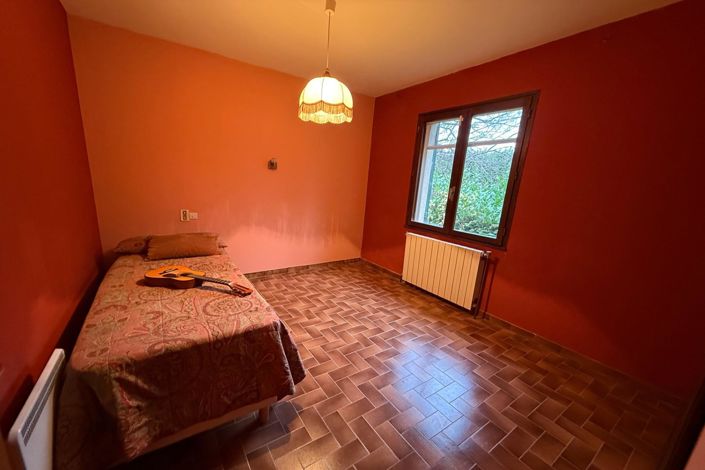 Image No.11-3 Bed House for sale