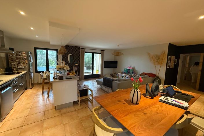 Image No.2-3 Bed House for sale