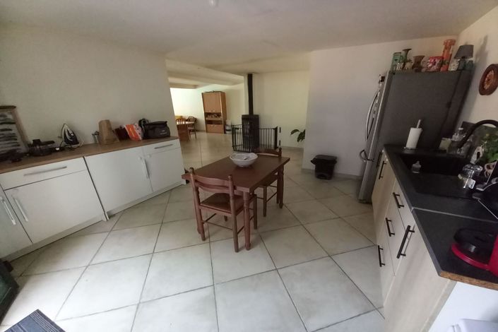 Image No.3-4 Bed House for sale