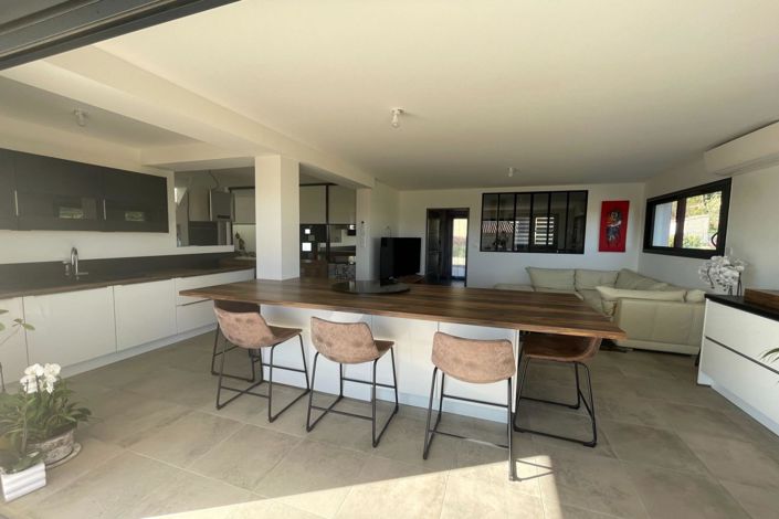 Image No.2-3 Bed House for sale