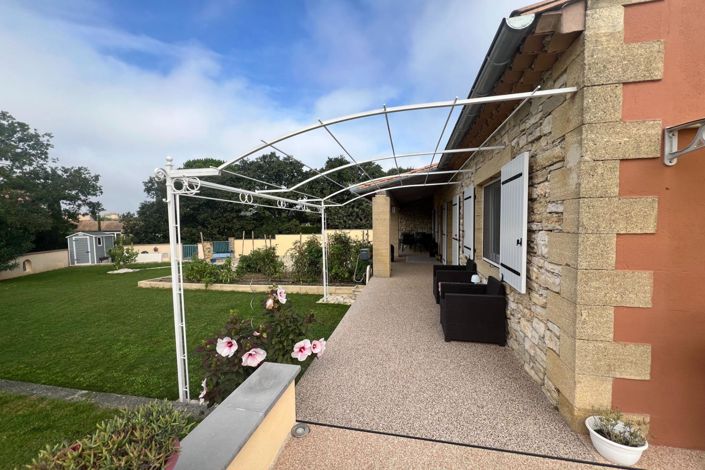 Image No.11-3 Bed House for sale