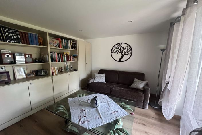 Image No.12-3 Bed House for sale