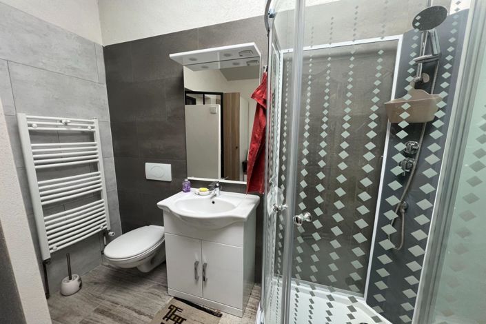 Image No.15-3 Bed House for sale