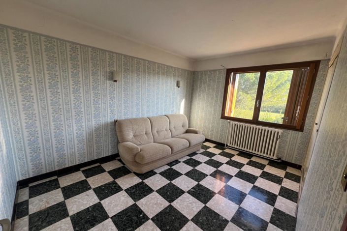 Image No.7-4 Bed House for sale