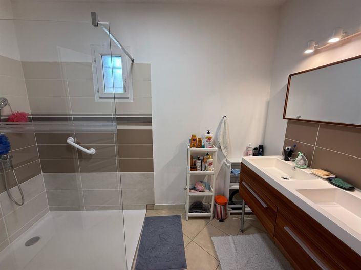 Image No.4-3 Bed House for sale