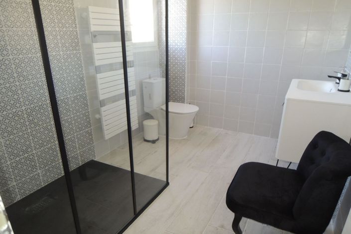 Image No.23-Maison de 6 chambres à vendre à Uzès