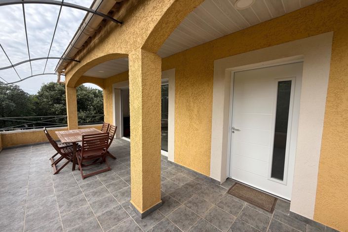 Image No.11-4 Bed House for sale