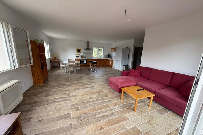 Image No.2-4 Bed House for sale