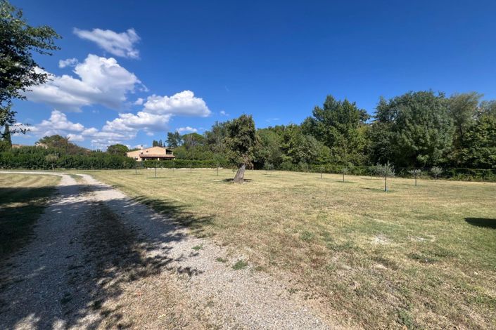 Image No.17-6 Bed House for sale