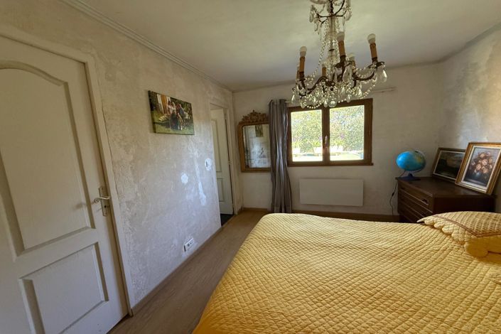 Image No.12-4 Bed House for sale