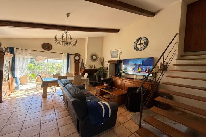 Image No.19-4 Bed House for sale