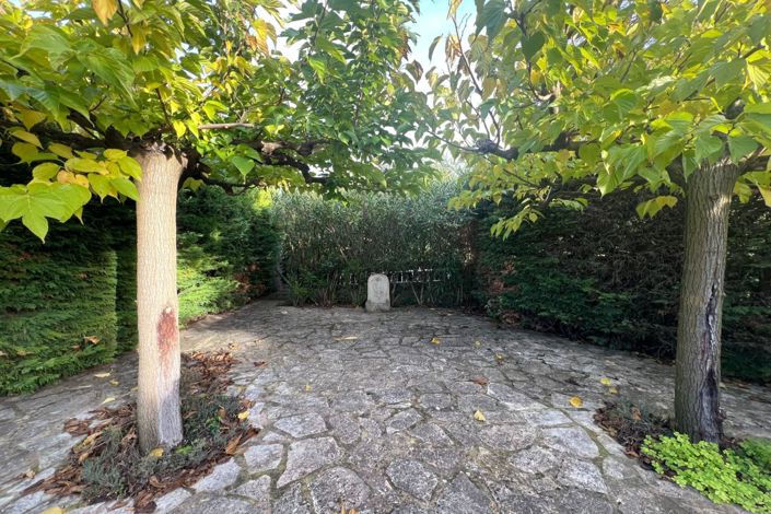 Image No.17-4 Bed House for sale