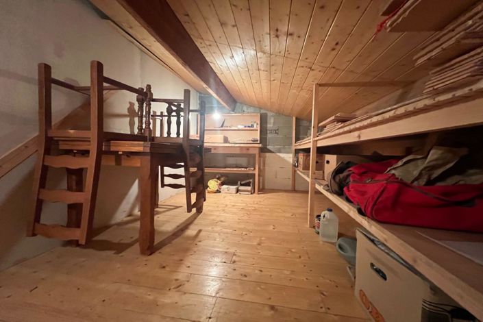 Image No.25-4 Bed House for sale