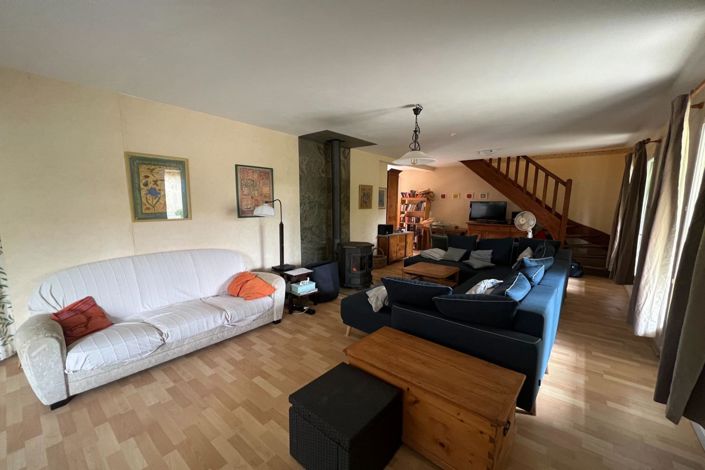 Image No.2-5 Bed House for sale