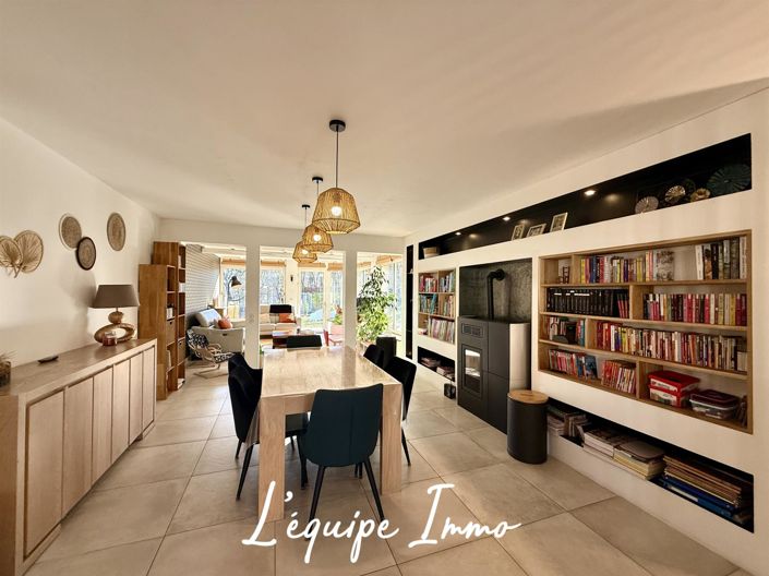 Image No.10-4 Bed House for sale