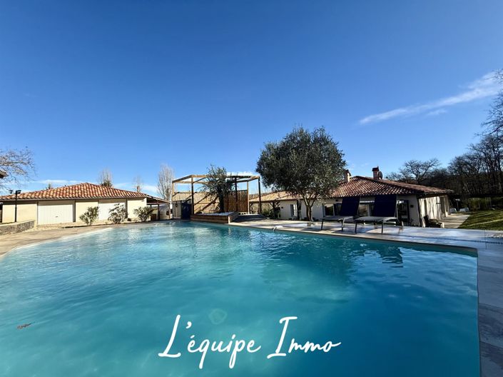 Image No.14-4 Bed House for sale