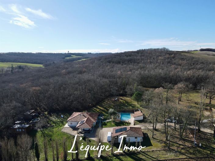 Image No.2-4 Bed House for sale