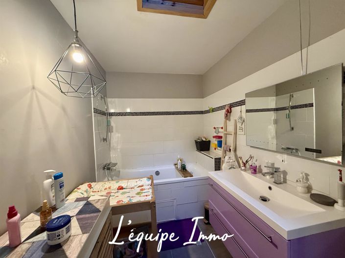 Image No.9-4 Bed House for sale