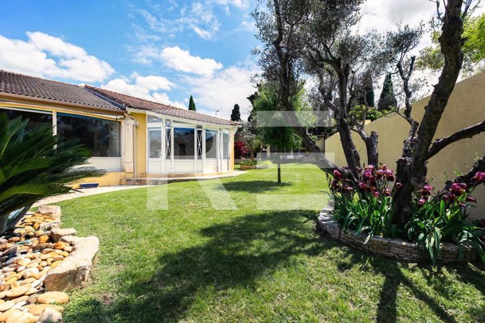 Image No.3-4 Bed House for sale