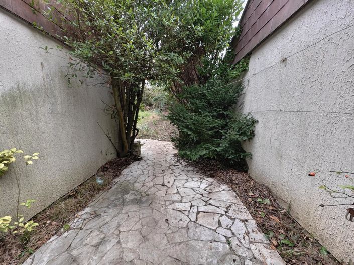 Image No.15-2 Bed House for sale