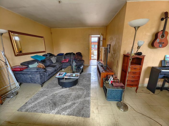 Image No.6-2 Bed House for sale