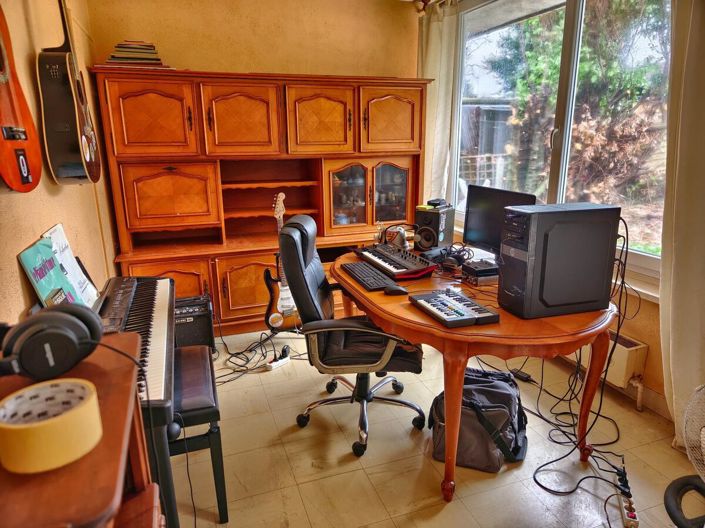 Image No.7-2 Bed House for sale