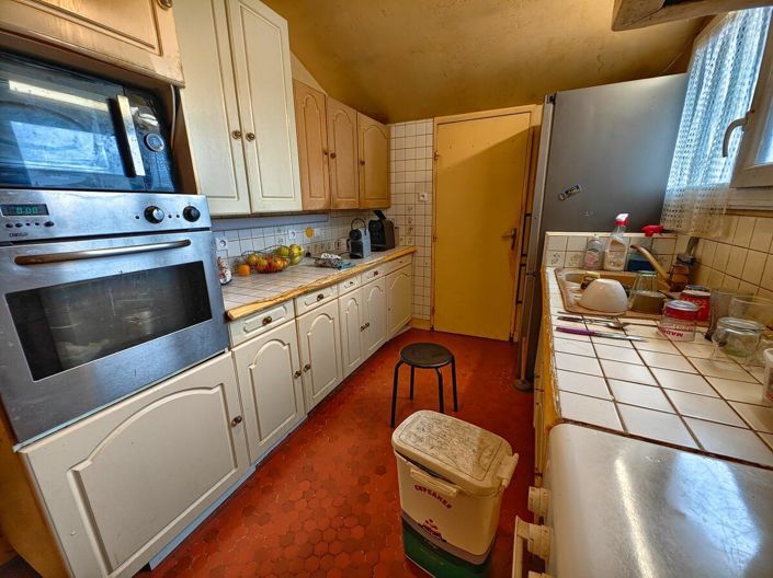 Image No.9-2 Bed House for sale