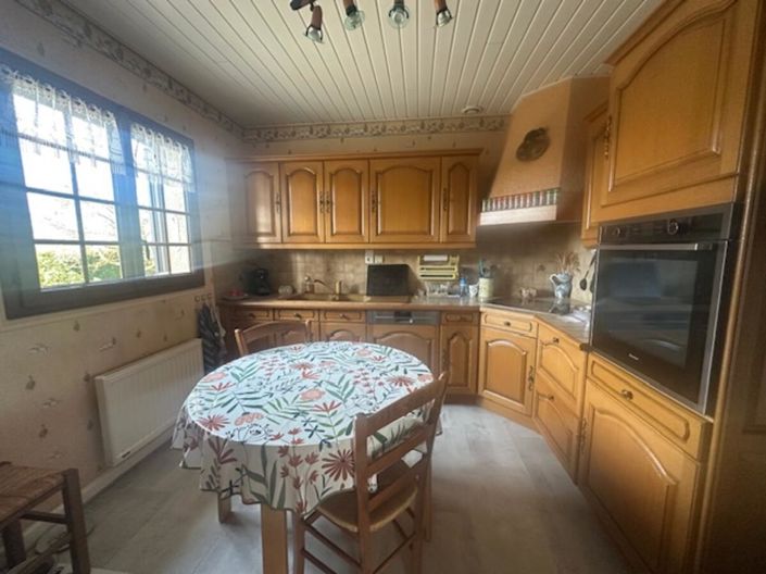 Image No.6-3 Bed House for sale