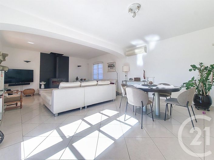 Image No.3-2 Bed House for sale