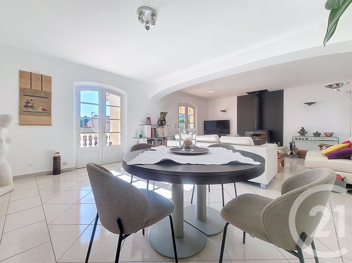 Image No.4-2 Bed House for sale