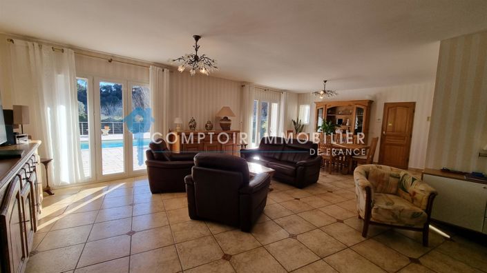 Image No.16-4 Bed House for sale