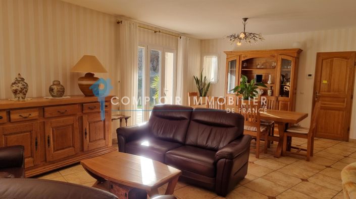 Image No.17-4 Bed House for sale