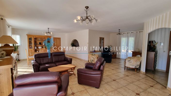 Image No.6-4 Bed House for sale