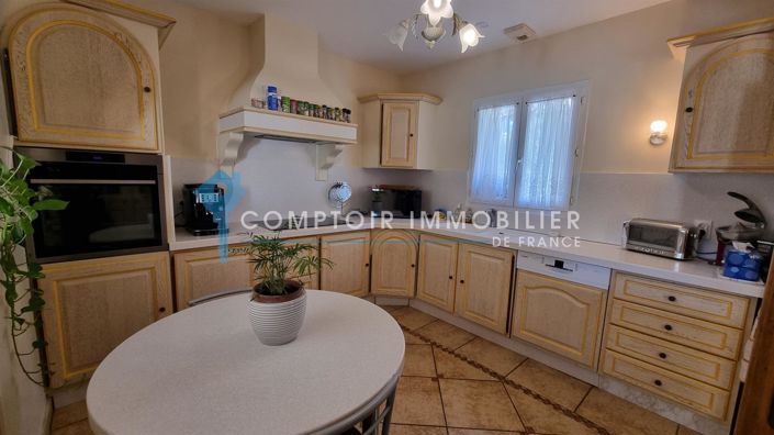 Image No.7-4 Bed House for sale