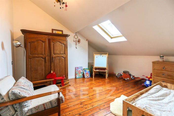 Image No.18-4 Bed House for sale