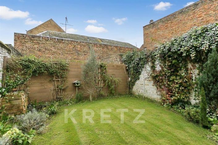 Image No.20-4 Bed House for sale