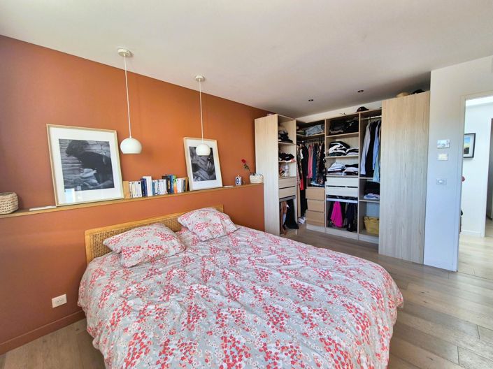 Image No.13-3 Bed House for sale