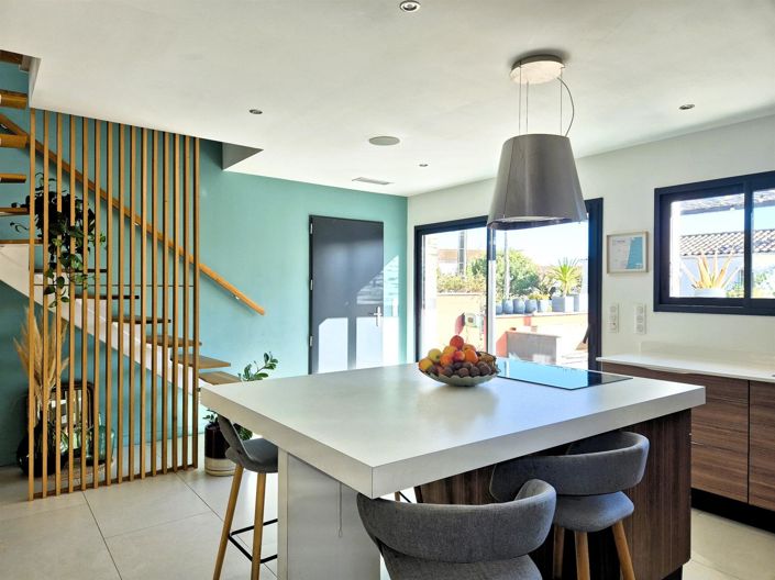 Image No.2-3 Bed House for sale