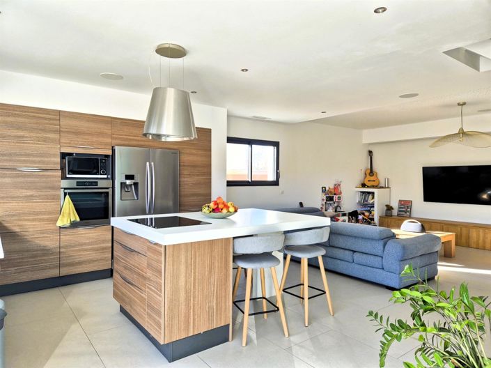 Image No.5-3 Bed House for sale