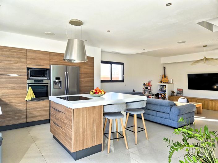 Image No.5-3 Bed House for sale