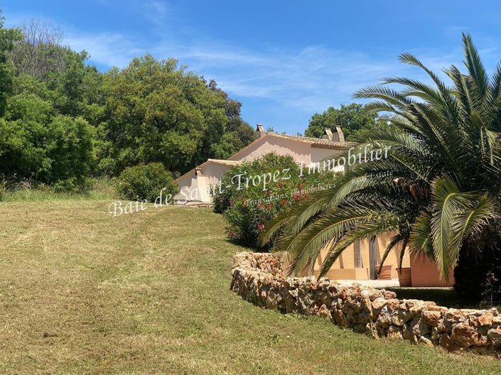 Image No.16-4 Bed House for sale