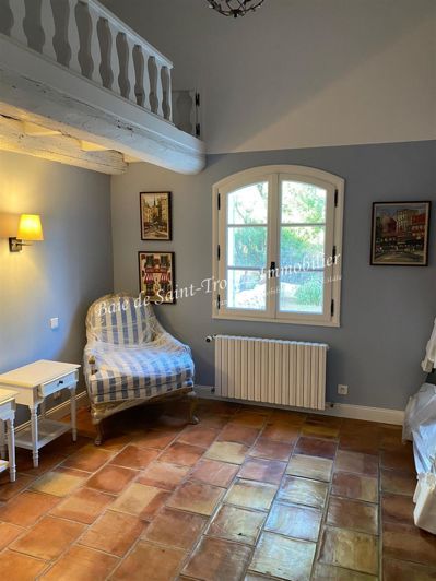 Image No.20-4 Bed House for sale