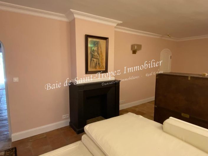 Image No.21-4 Bed House for sale