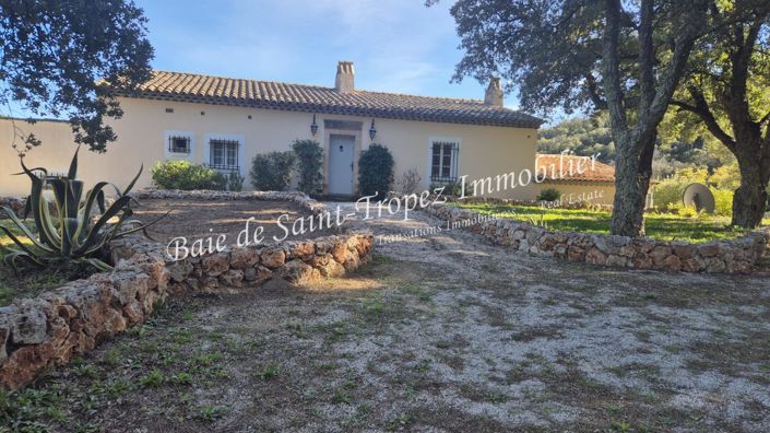 Image No.24-4 Bed House for sale